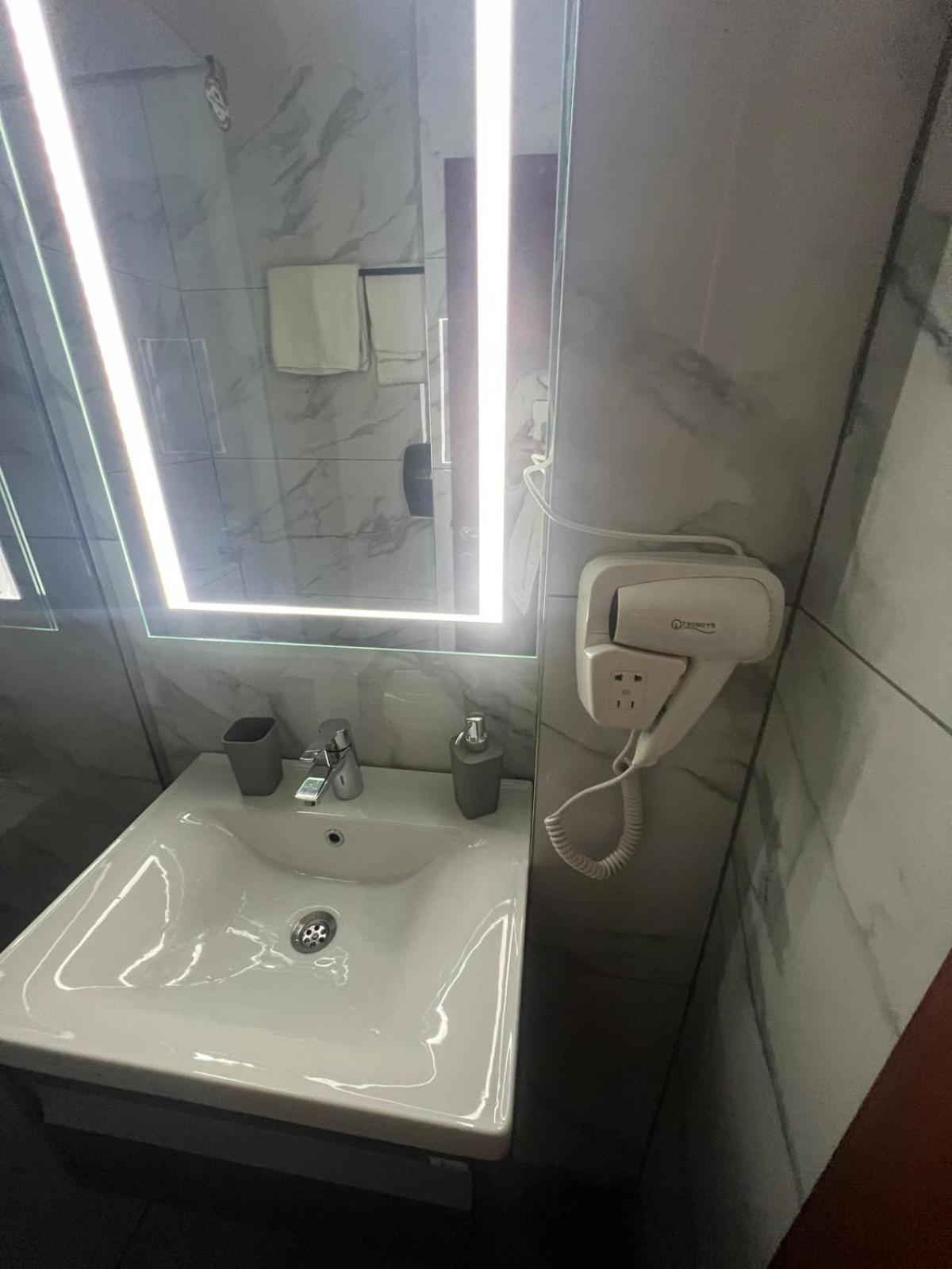 Reina Hotel 3*