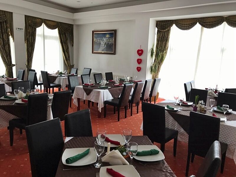 Hotel Reina 3*