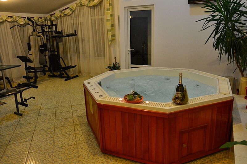 Hotel Reina 3*